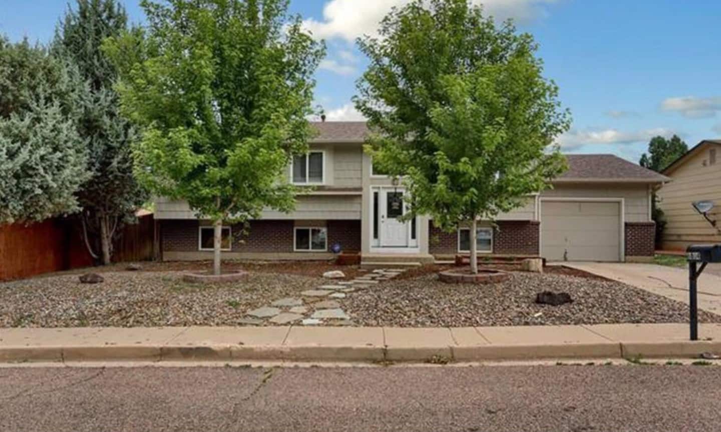 Private Room Near Ft Carson — Exterior