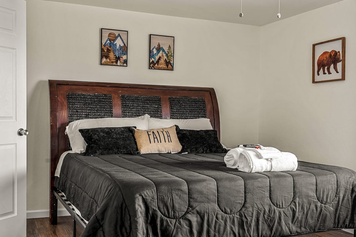 Peakview Swing Retreat — Bedroom
